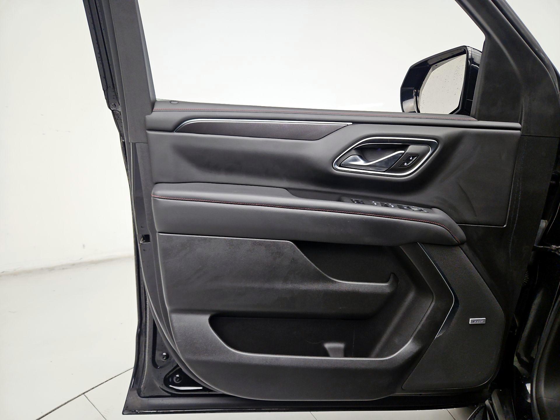 Thumbnail: 2022 Chevrolet Suburban - 12