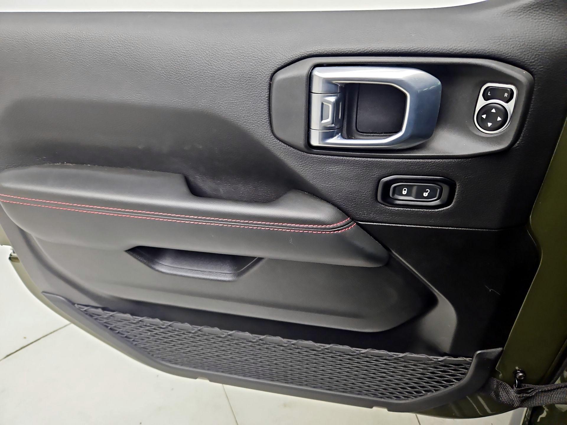 Thumbnail: 2024 Jeep Gladiator - 12