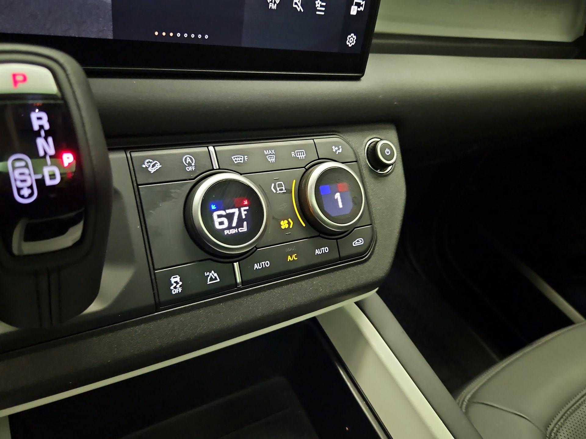 Thumbnail: 2025 Land Rover Defender - 16