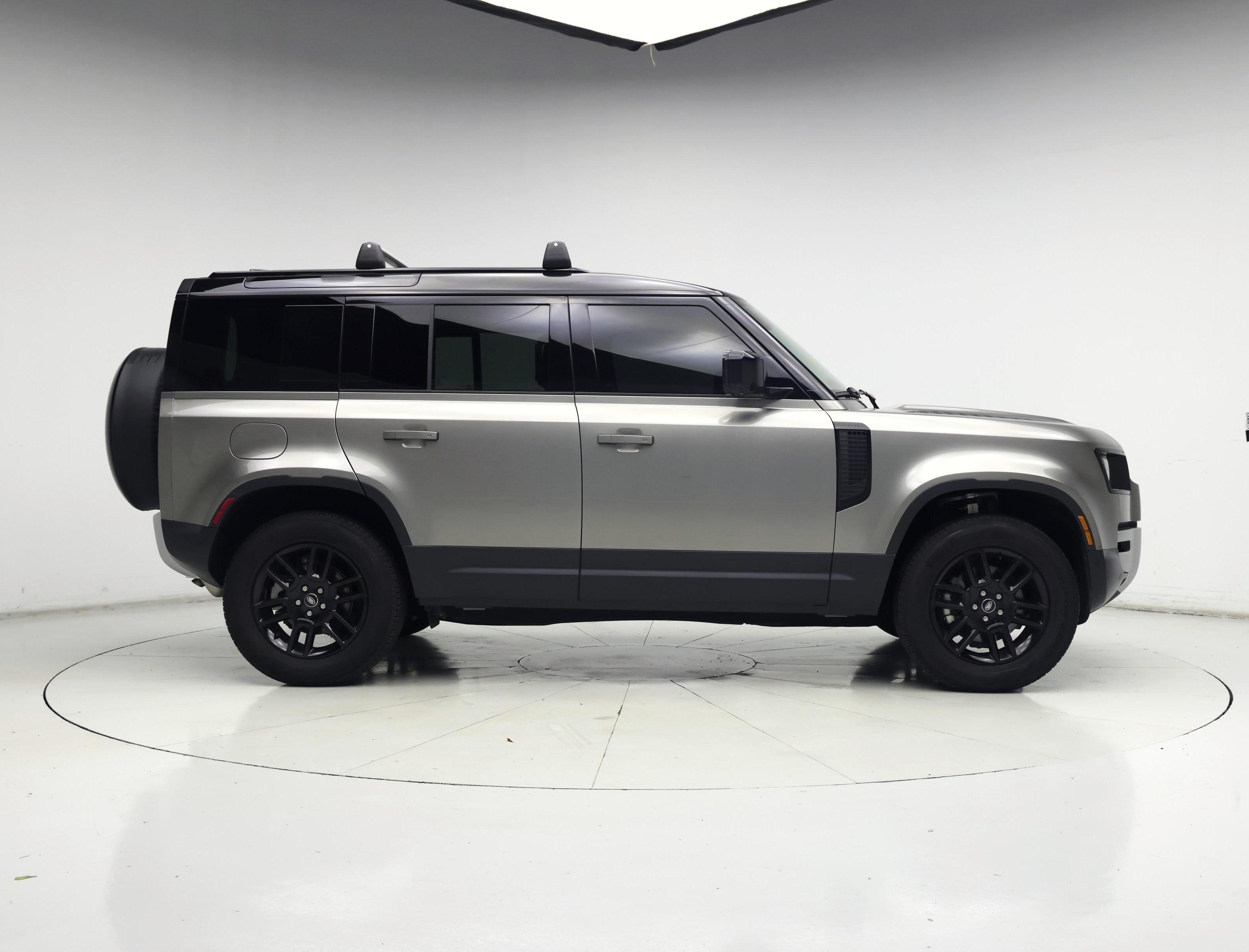 Thumbnail: 2025 Land Rover Defender - 7