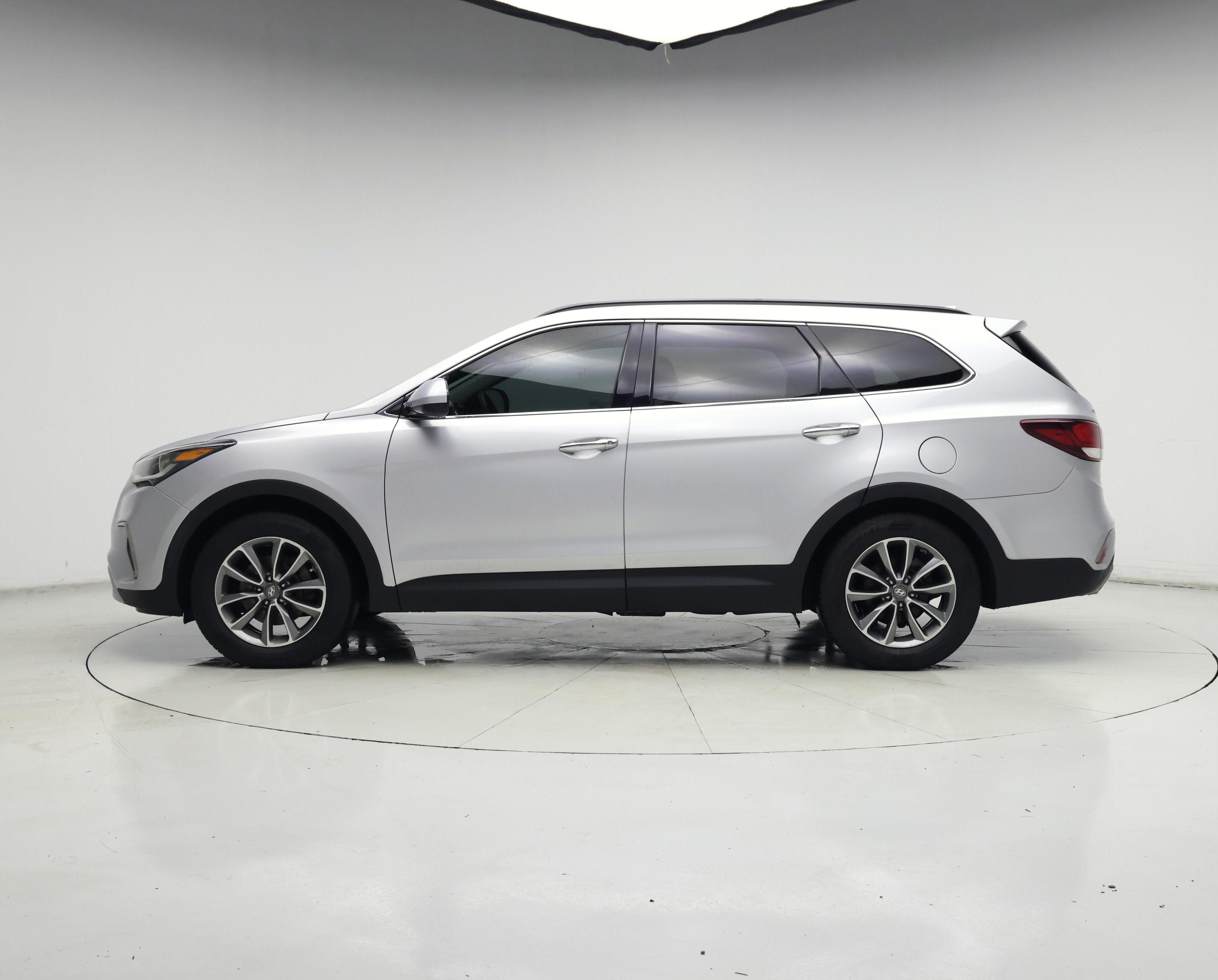 Thumbnail: 2017 Hyundai Santa Fe - 3