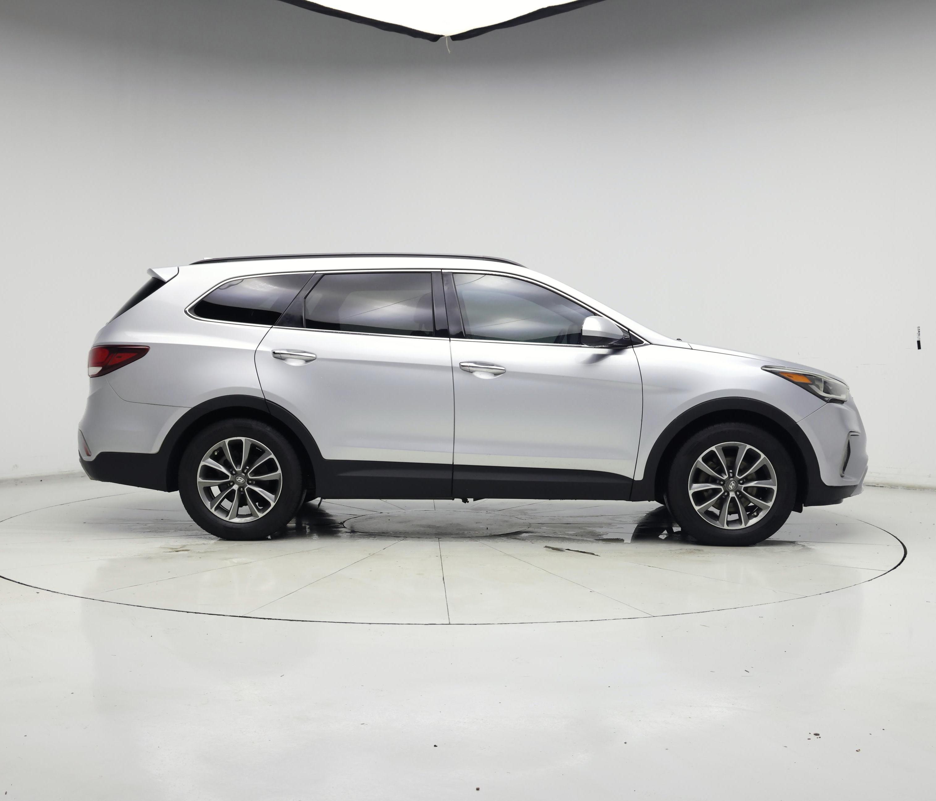 Thumbnail: 2017 Hyundai Santa Fe - 7