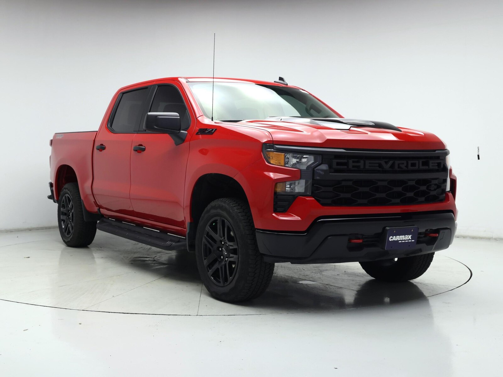 2025 Chevrolet Silverado 1500 - Image 2