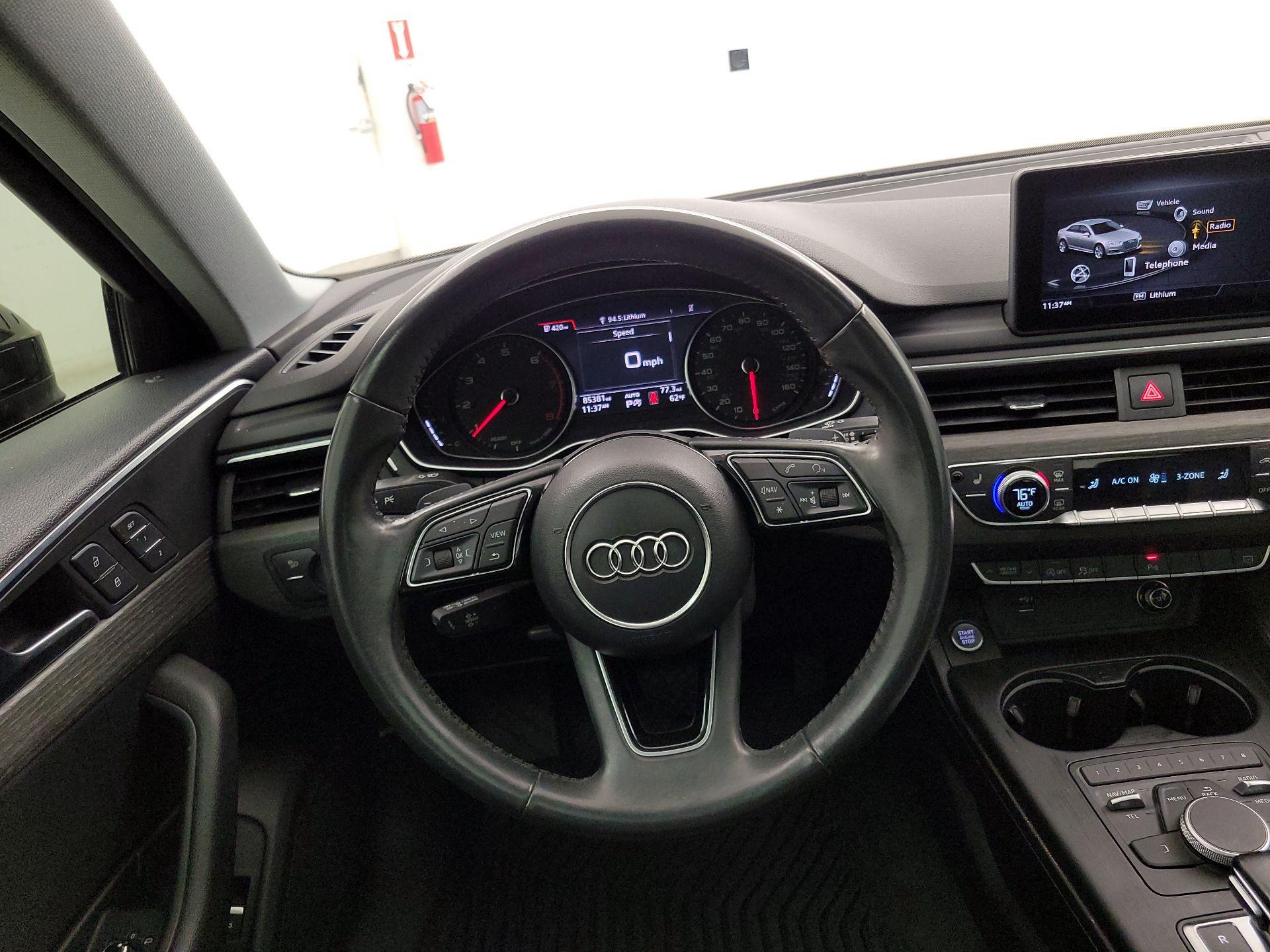 Thumbnail: 2019 Audi A4 - 10