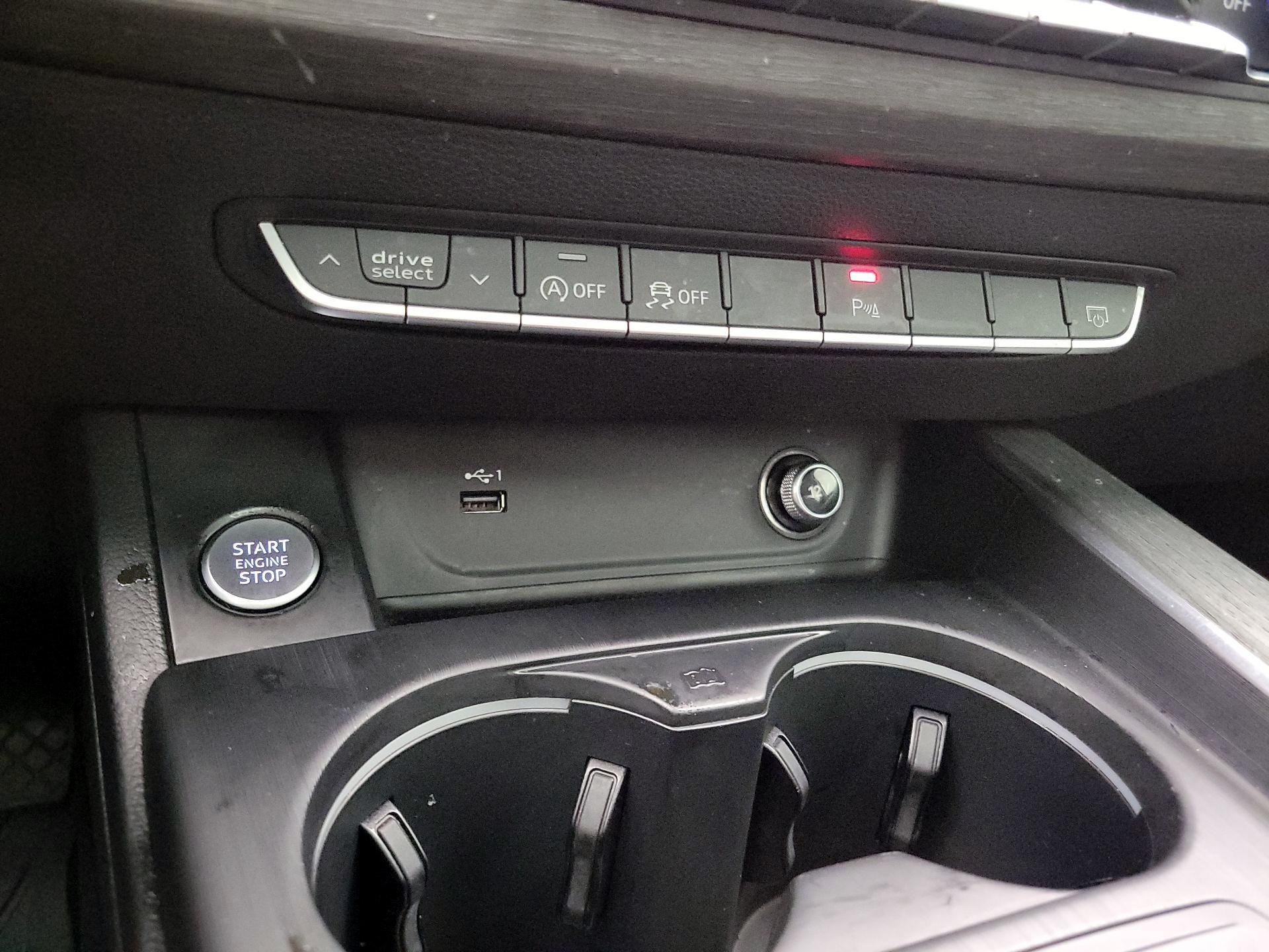 Thumbnail: 2019 Audi A4 - 18