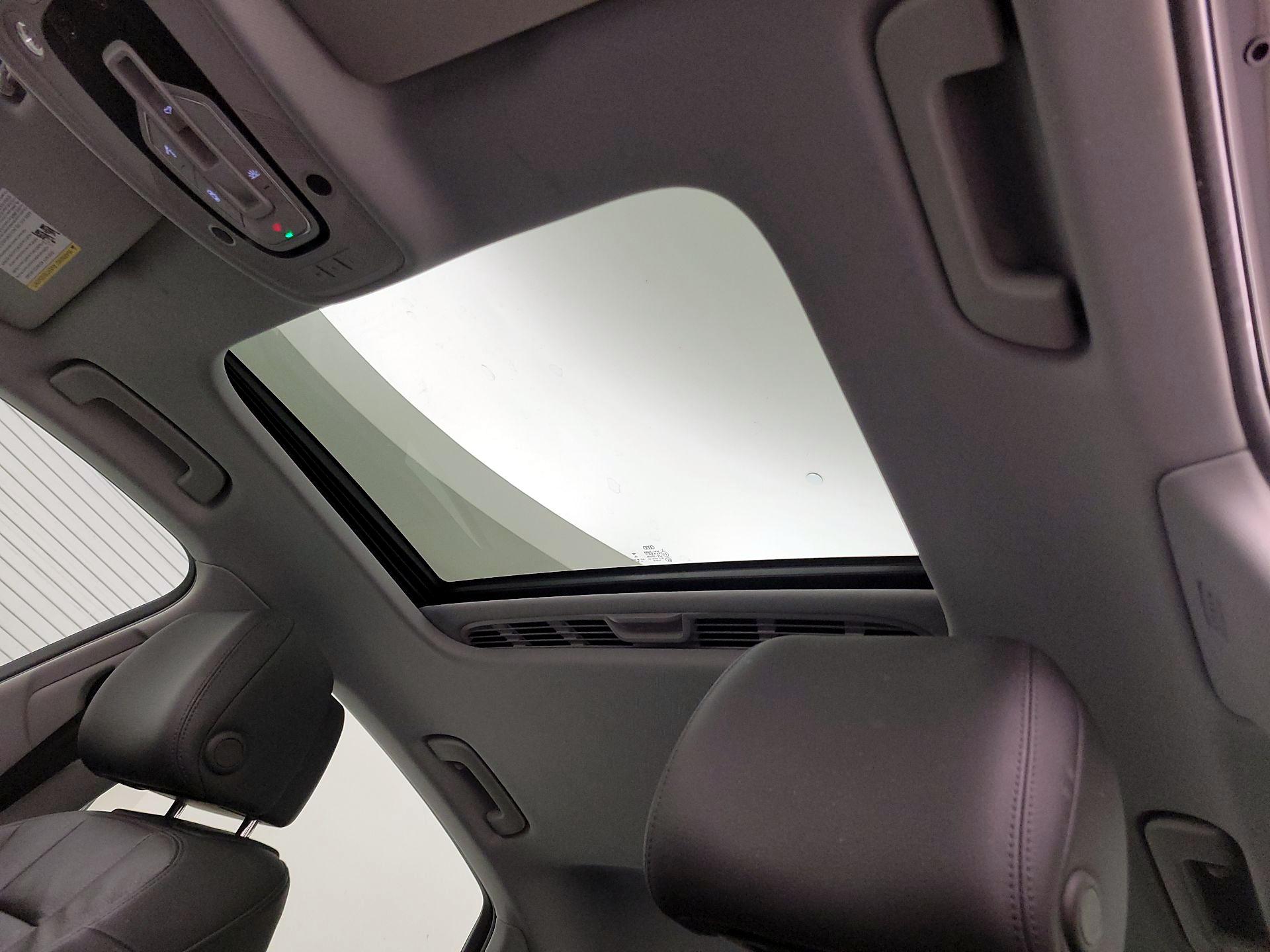 Thumbnail: 2019 Audi A4 - 19