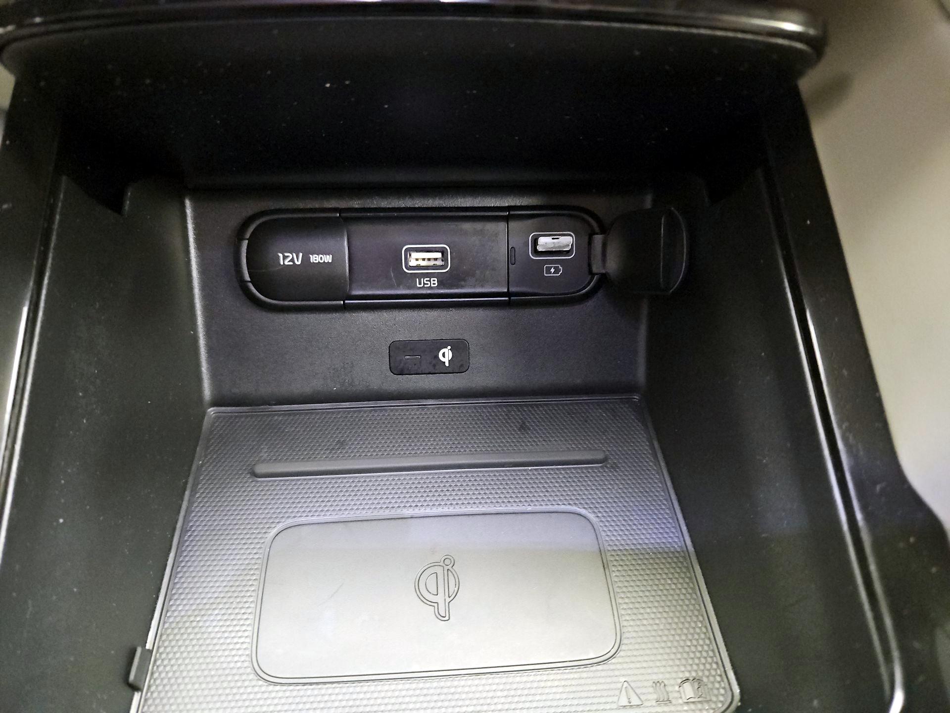 Thumbnail: 2022 Kia Telluride - 19