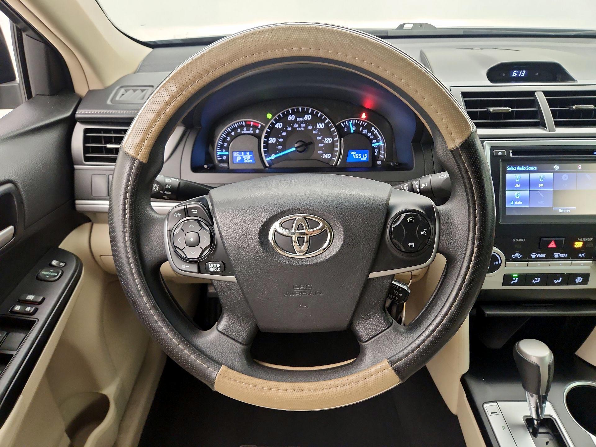 Thumbnail: 2014 Toyota Camry - 10