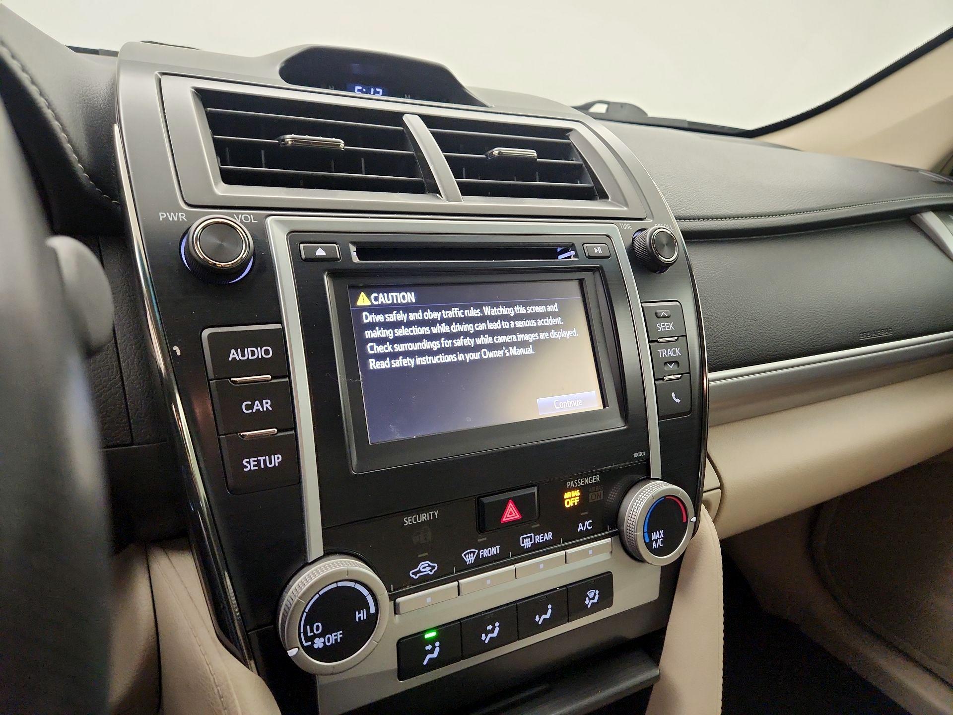 Thumbnail: 2014 Toyota Camry - 13