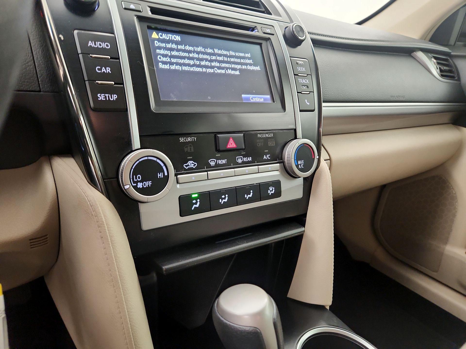 Thumbnail: 2014 Toyota Camry - 14