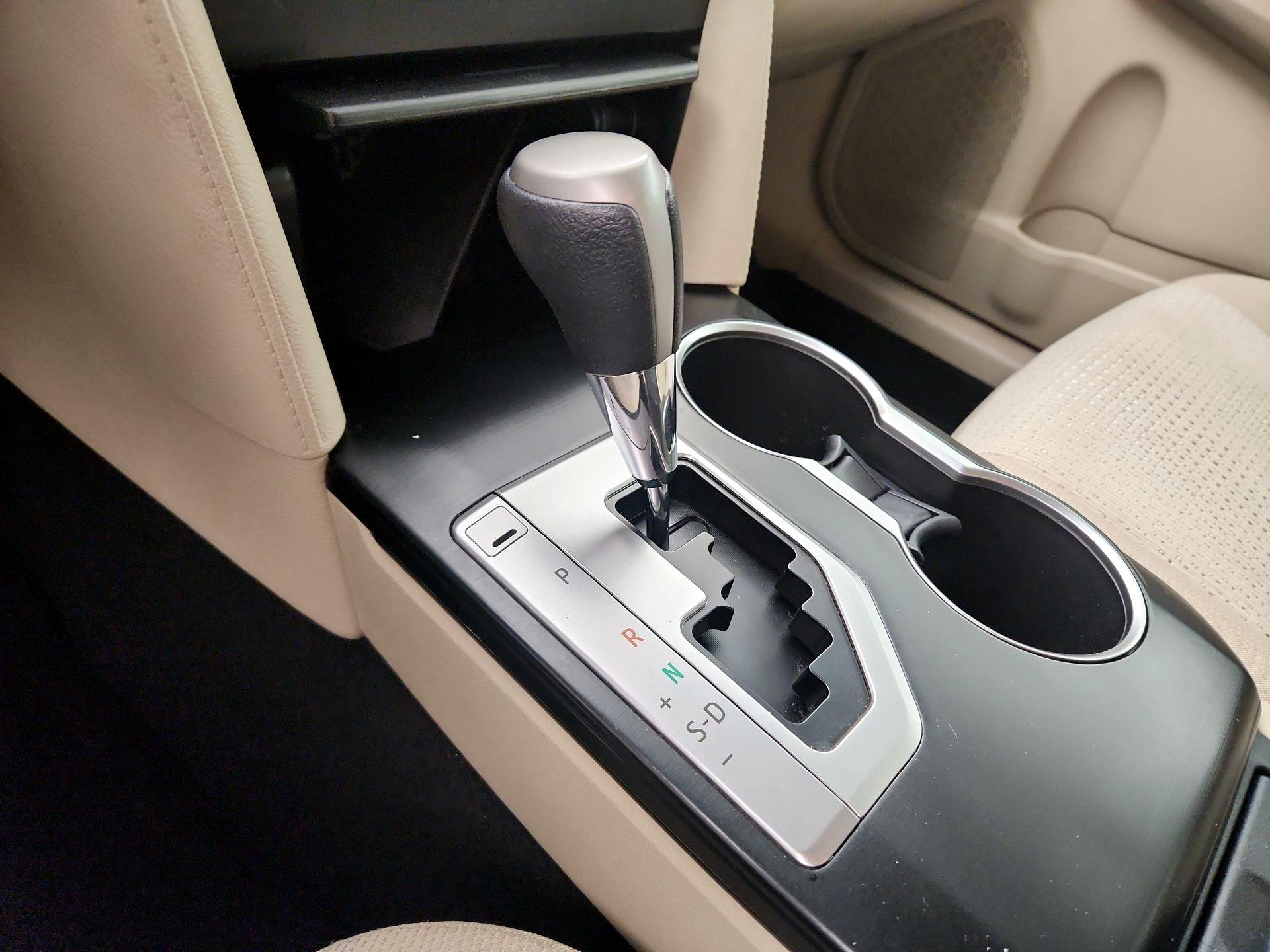 Thumbnail: 2014 Toyota Camry - 15