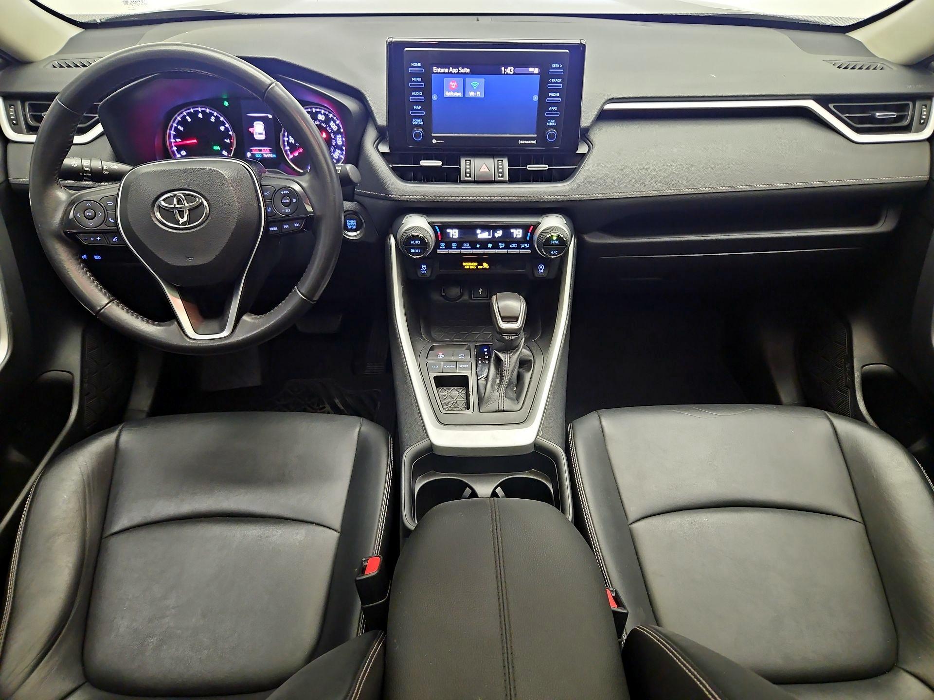 Thumbnail: 2021 Toyota RAV4 - 9