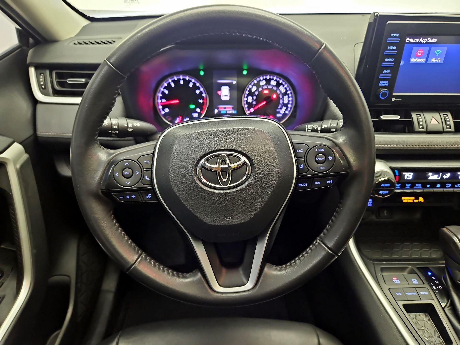 Thumbnail: 2021 Toyota RAV4 - 10