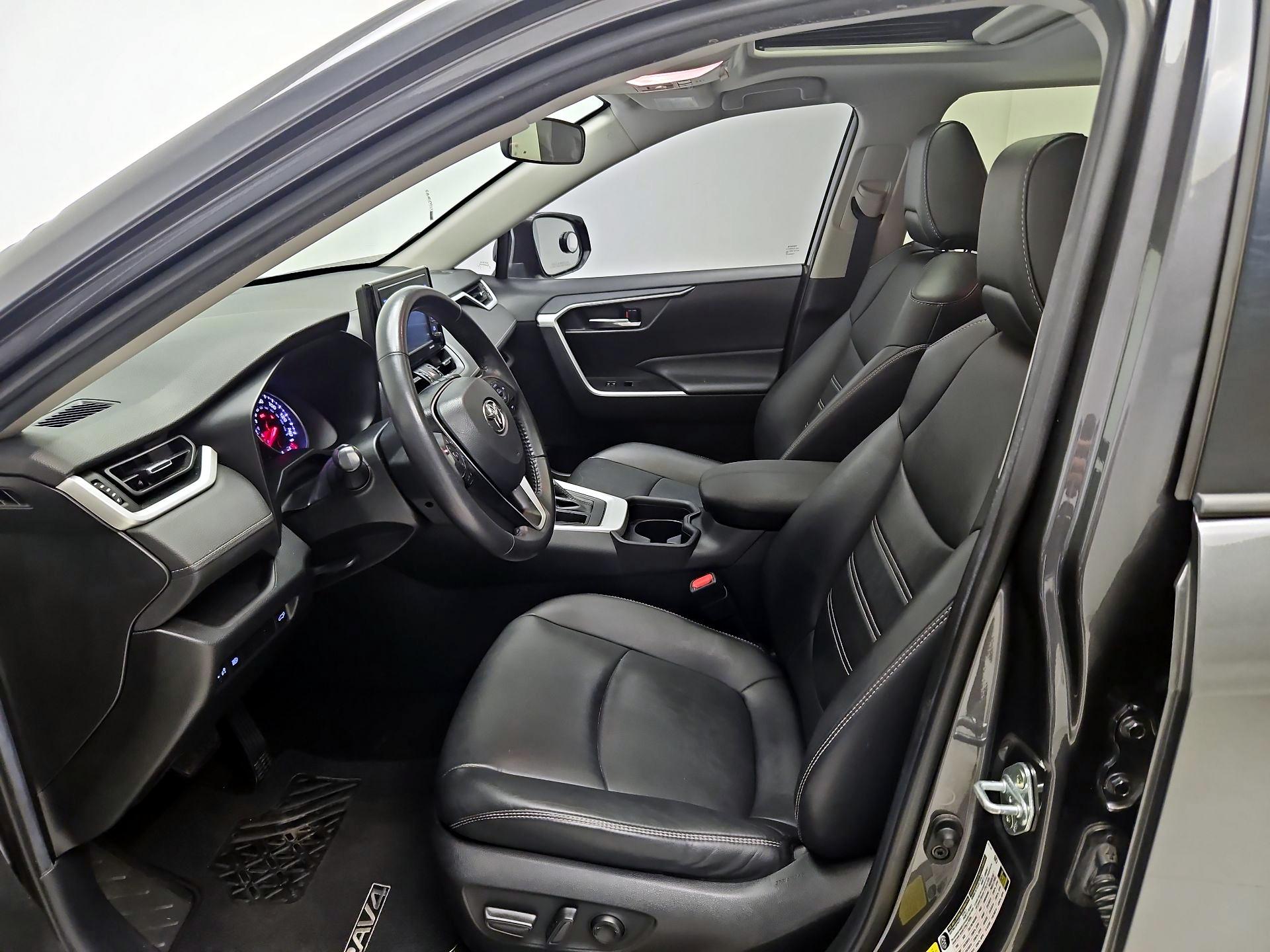 Thumbnail: 2021 Toyota RAV4 - 11