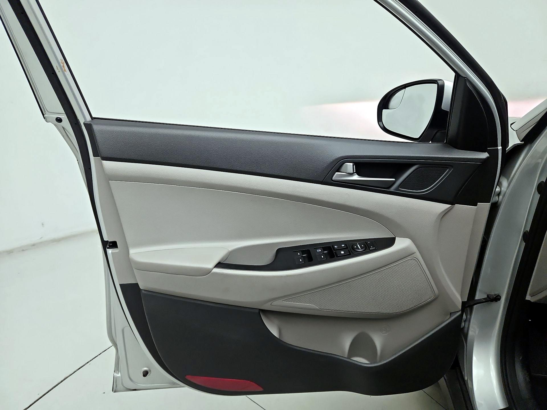 Thumbnail: 2018 Hyundai Tucson - 12