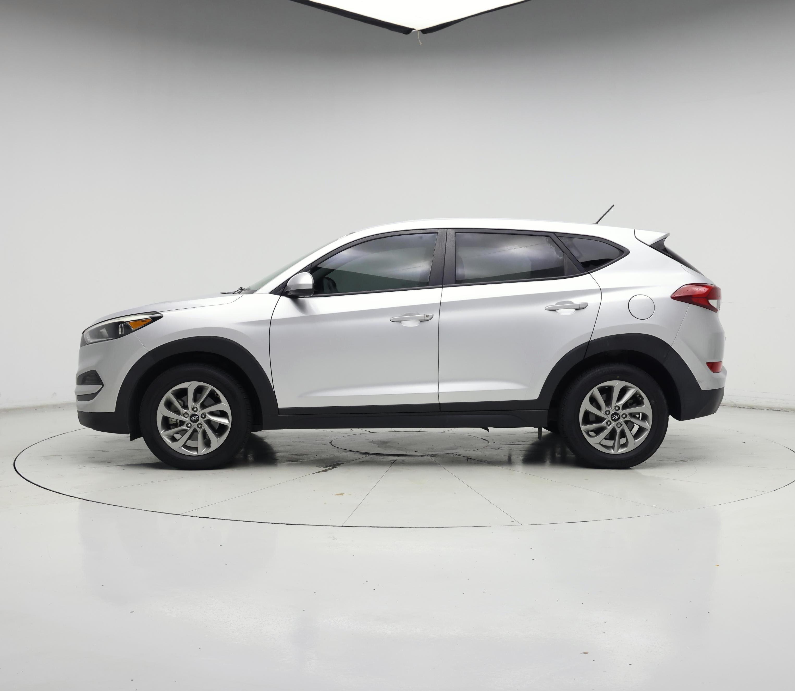 Thumbnail: 2018 Hyundai Tucson - 3