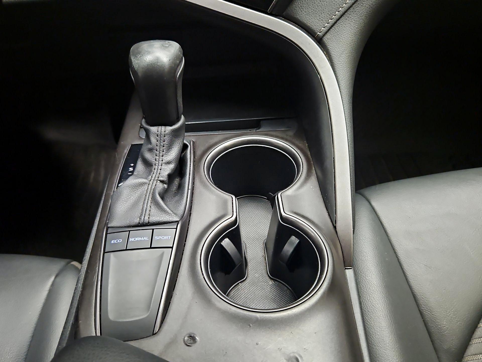 Thumbnail: 2024 Toyota Camry - 17