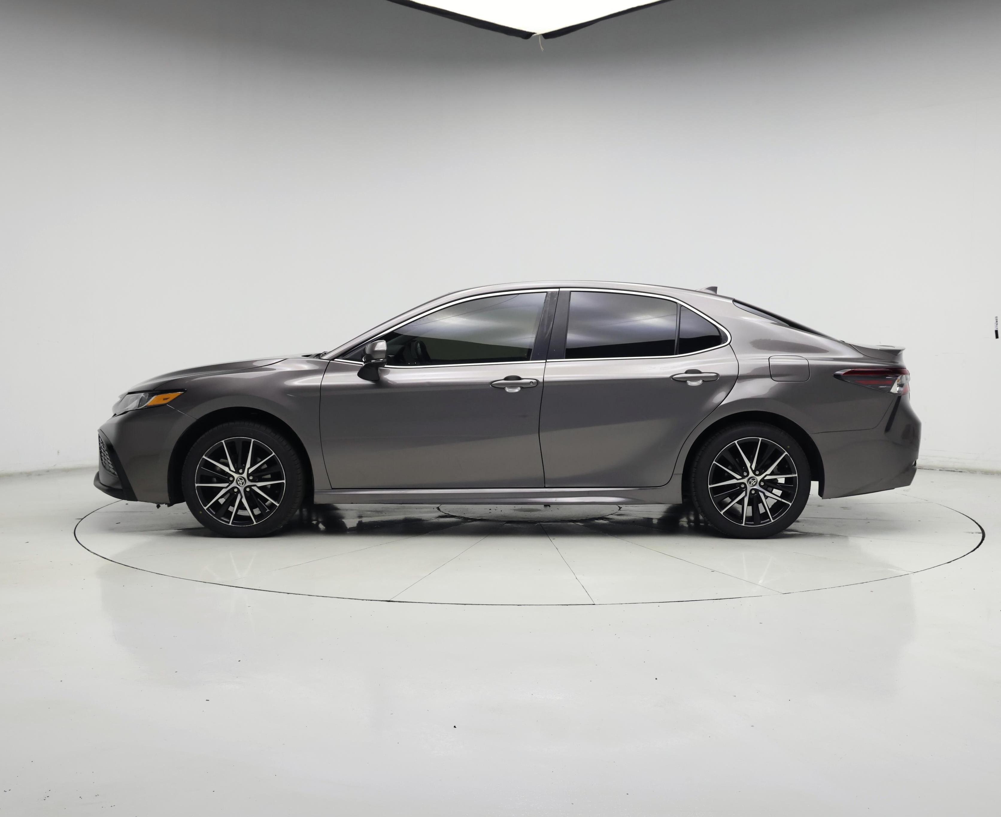 Thumbnail: 2024 Toyota Camry - 3