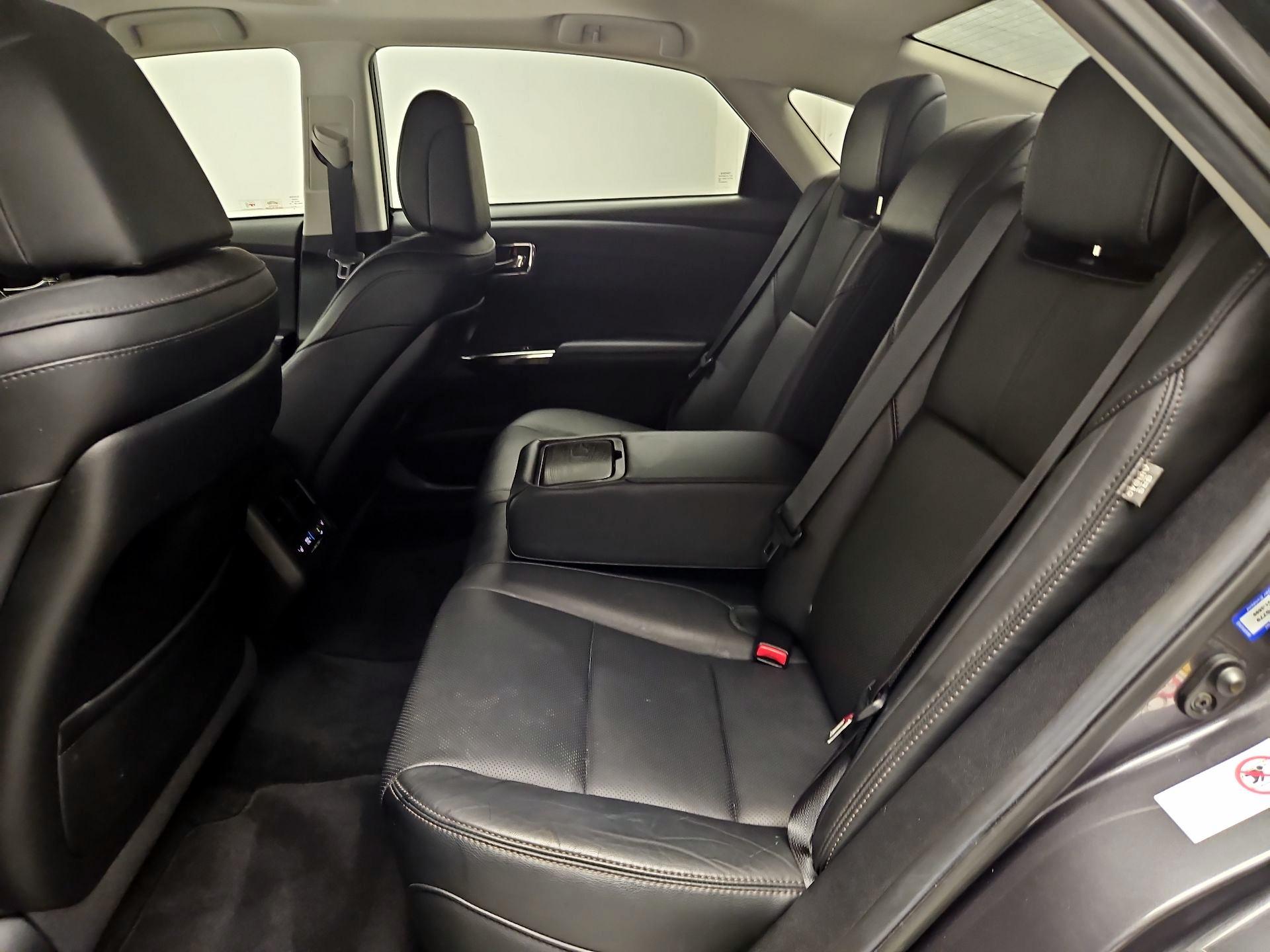 Thumbnail: 2016 Toyota Avalon - 17