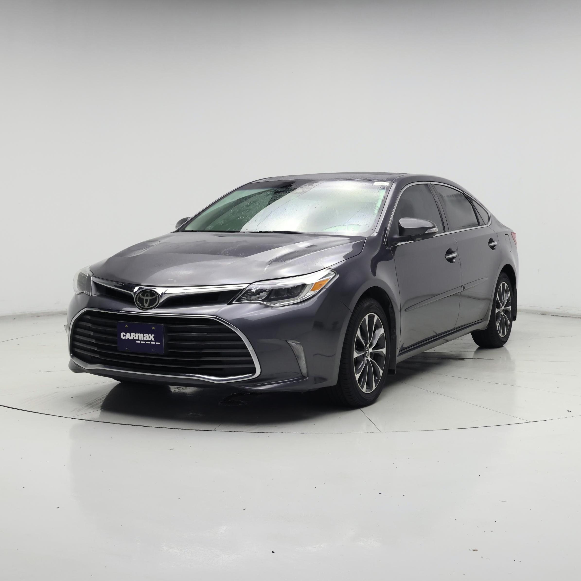 Thumbnail: 2016 Toyota Avalon - 4