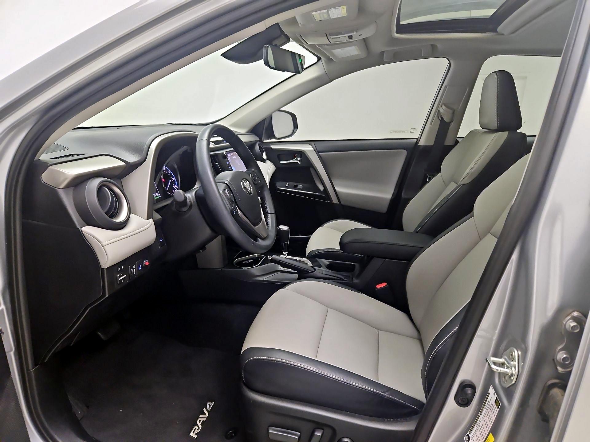 Thumbnail: 2018 Toyota RAV4 - 11