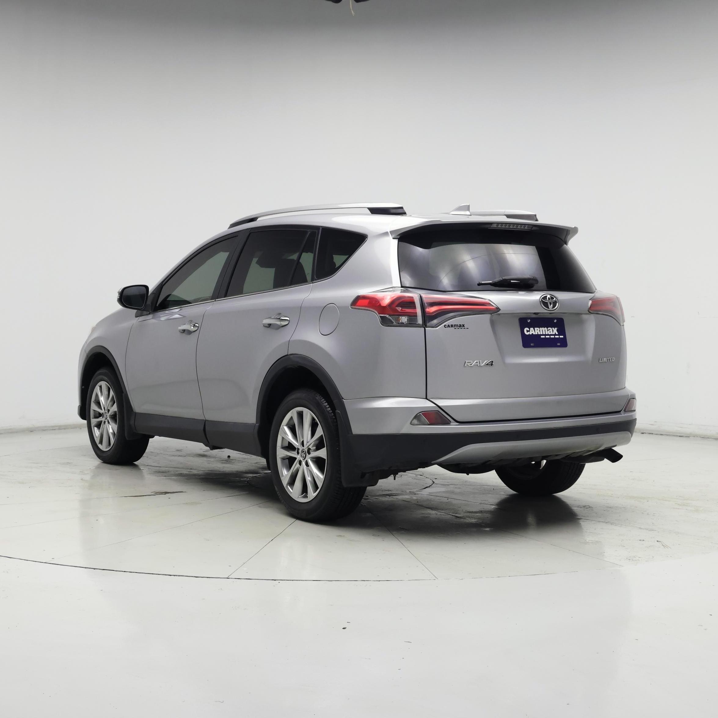 Thumbnail: 2018 Toyota RAV4 - 2