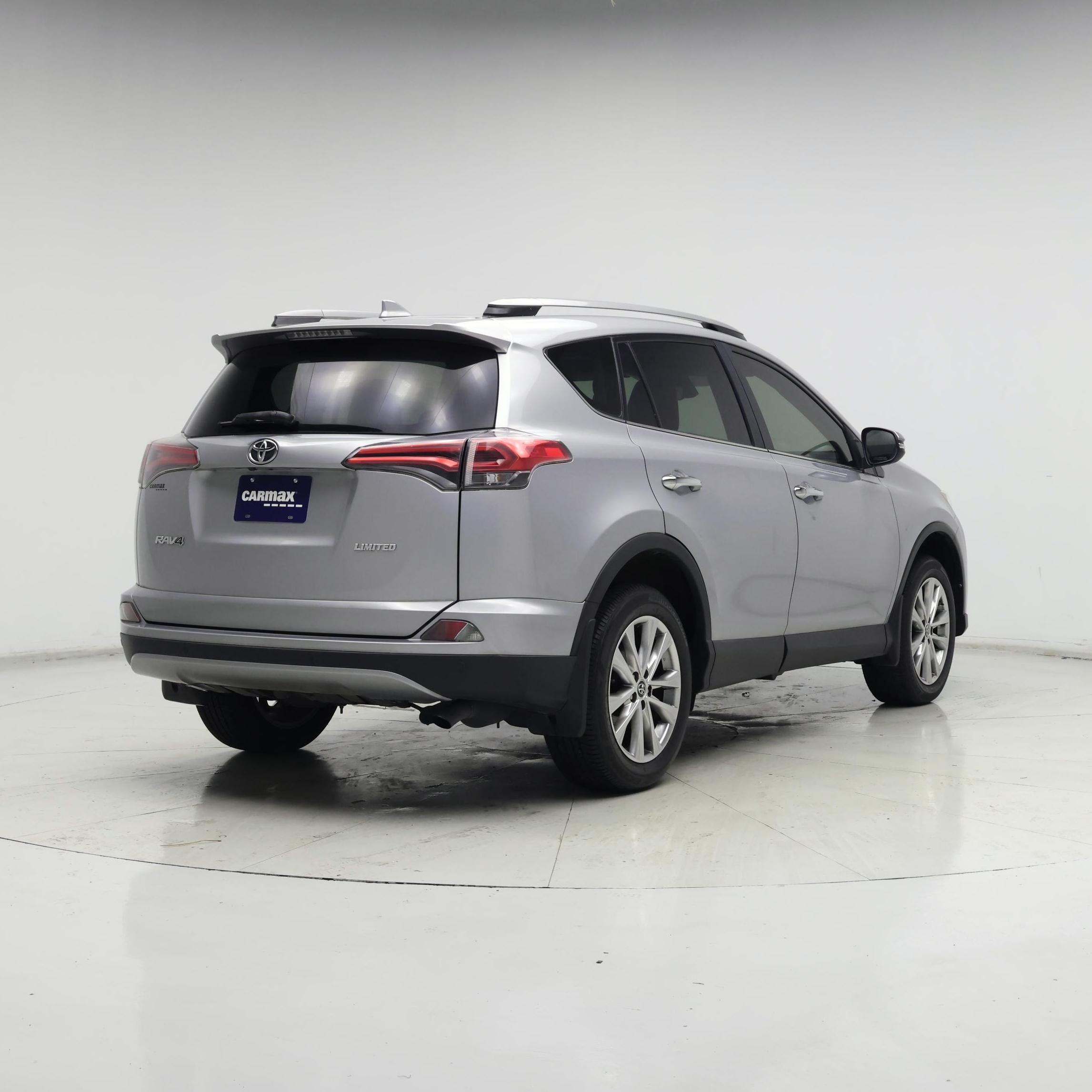 Thumbnail: 2018 Toyota RAV4 - 8