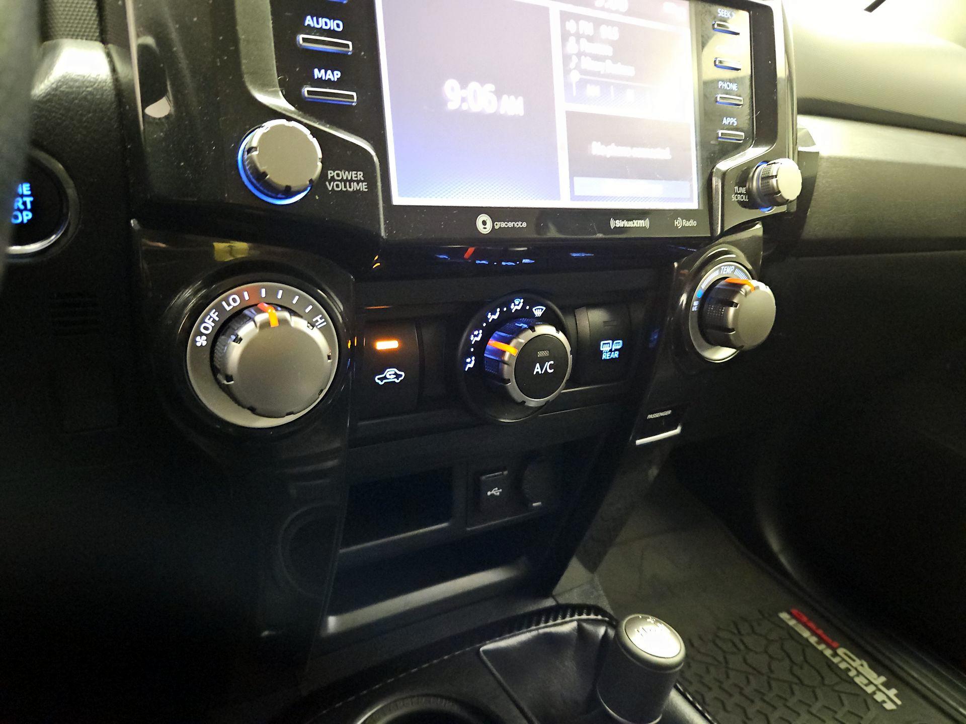 Thumbnail: 2021 Toyota 4Runner - 15