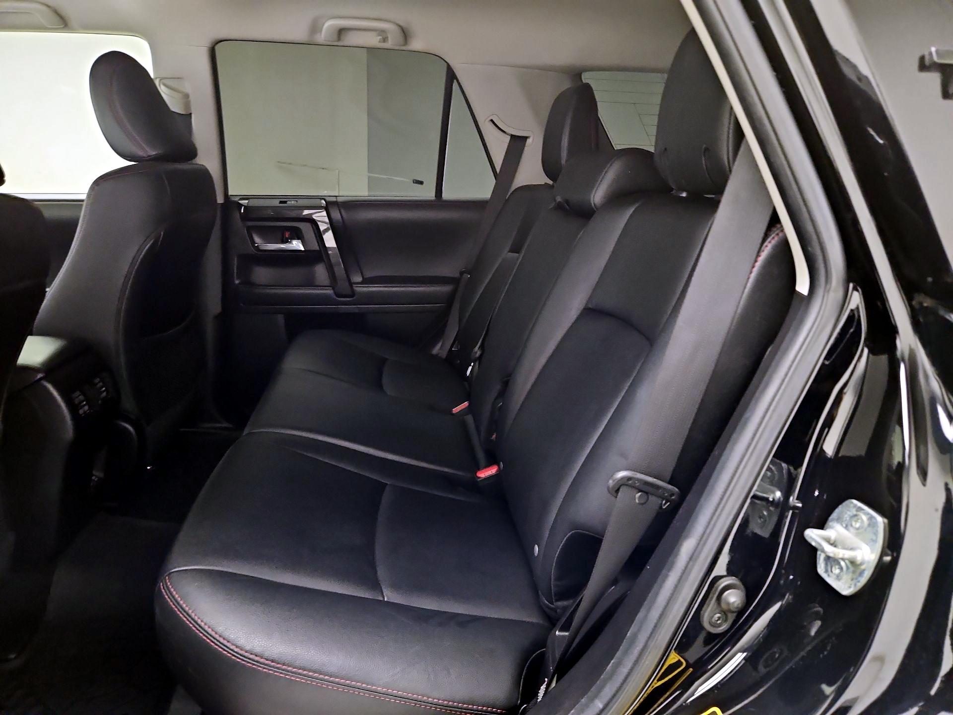 Thumbnail: 2021 Toyota 4Runner - 18