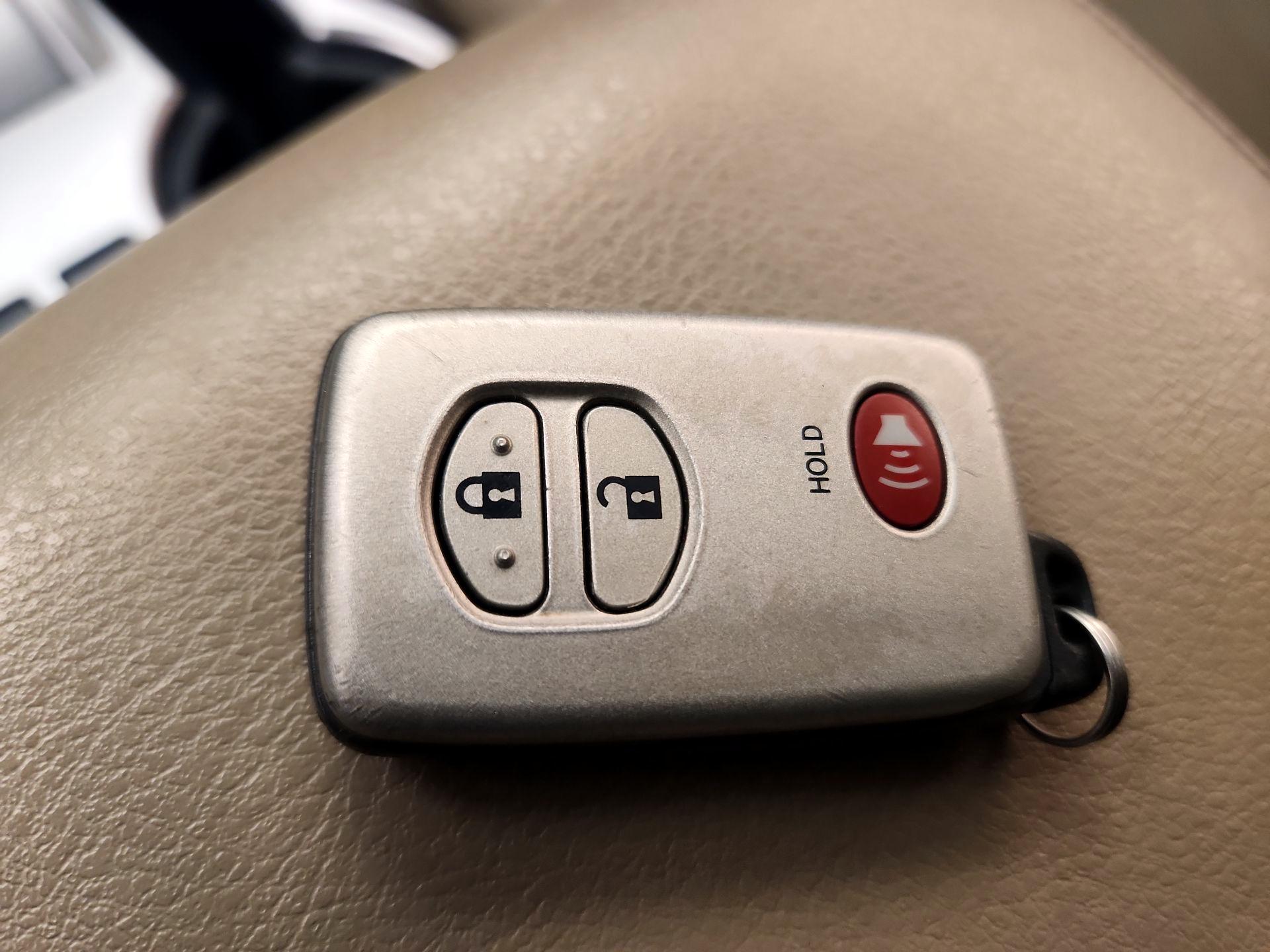 Thumbnail: 2015 Toyota 4Runner - 18