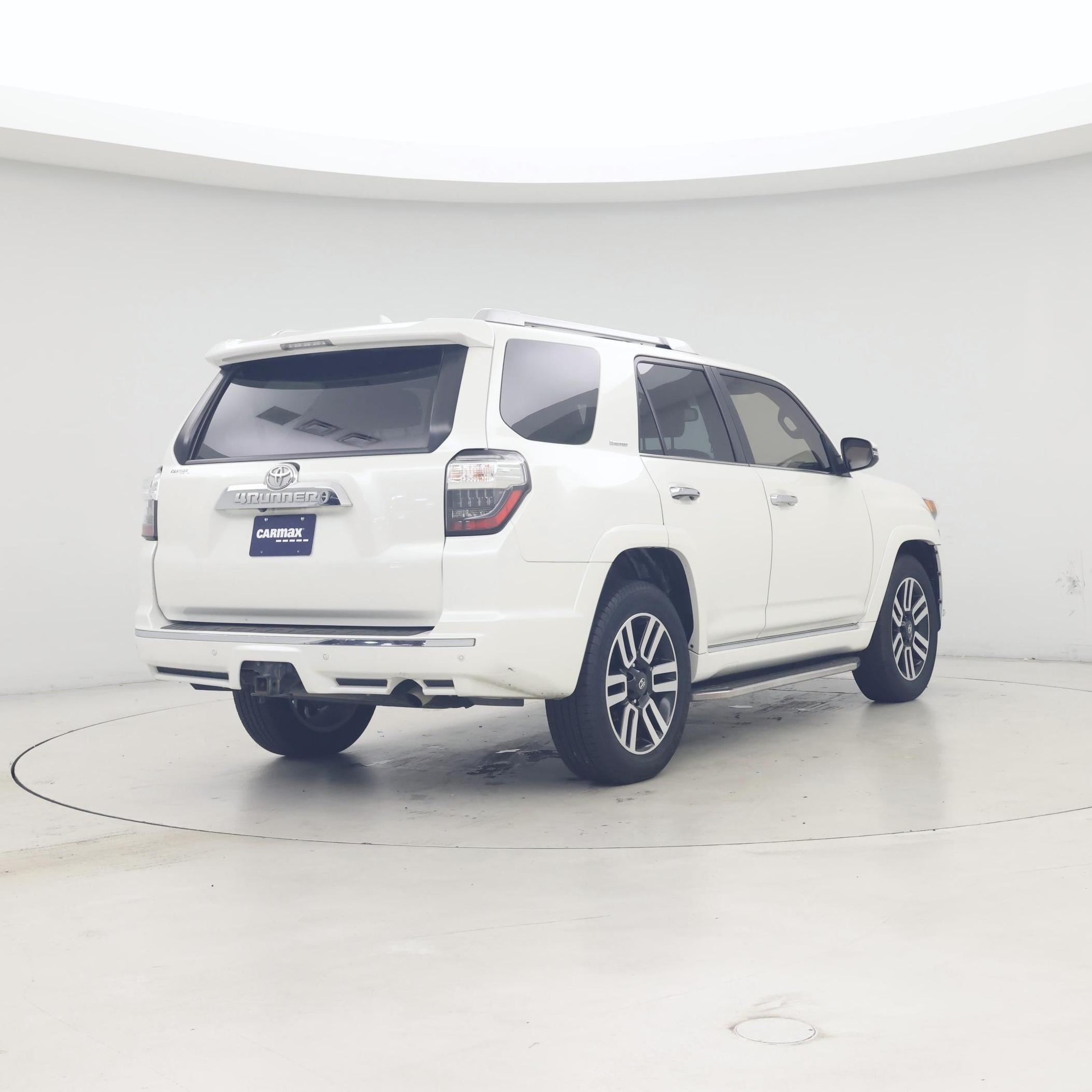 Thumbnail: 2015 Toyota 4Runner - 8
