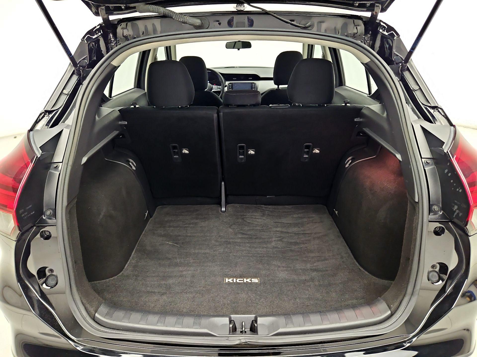 Thumbnail: 2022 Nissan Kicks - 18