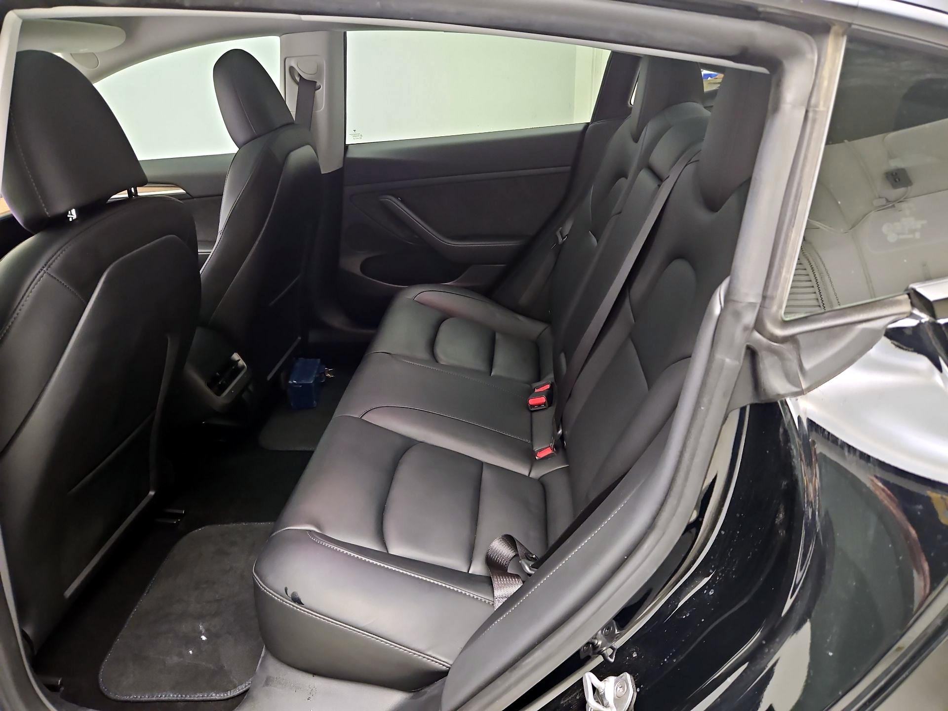 Thumbnail: 2023 Tesla Model 3 - 19