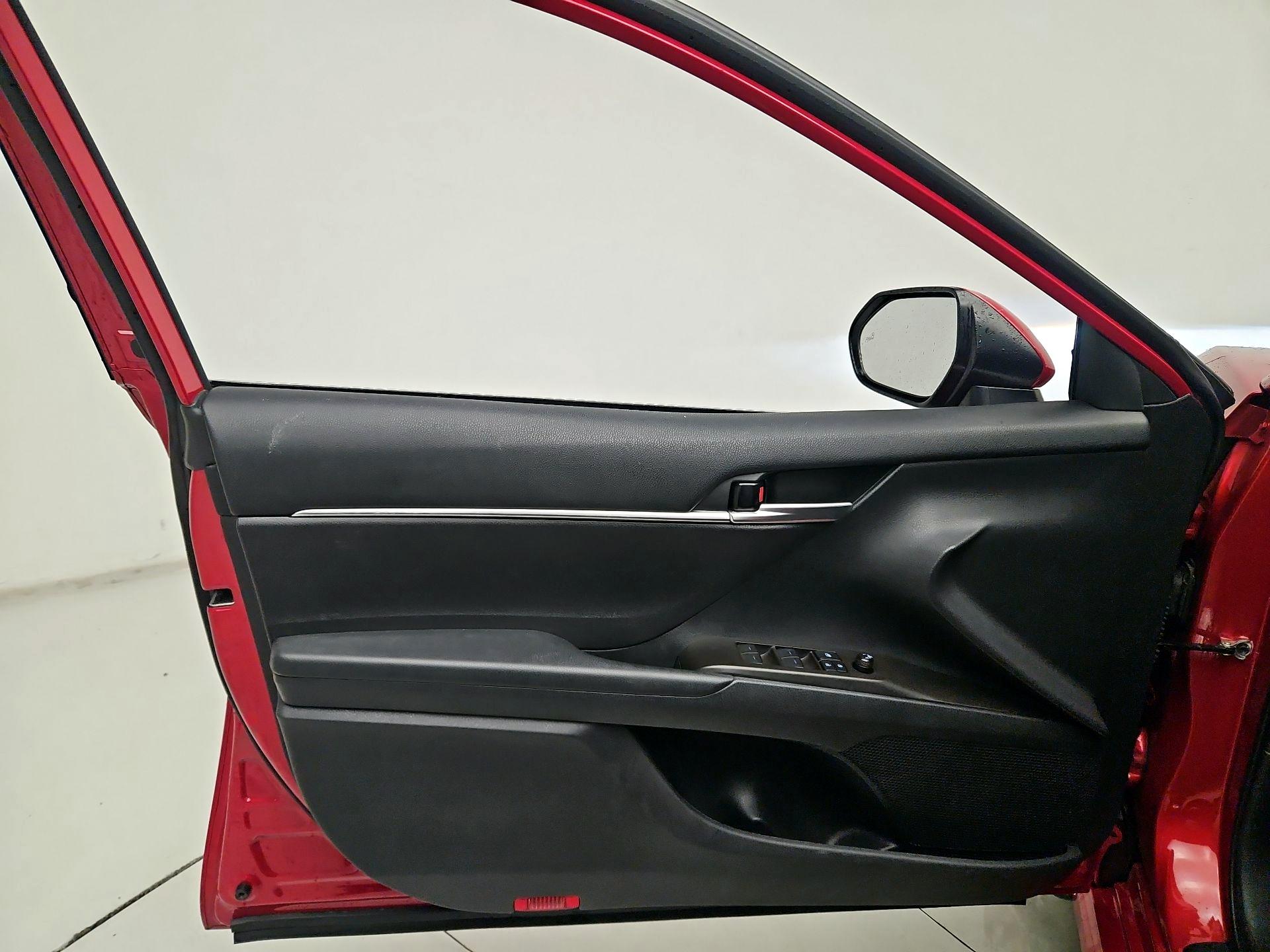 Thumbnail: 2021 Toyota Camry - 12