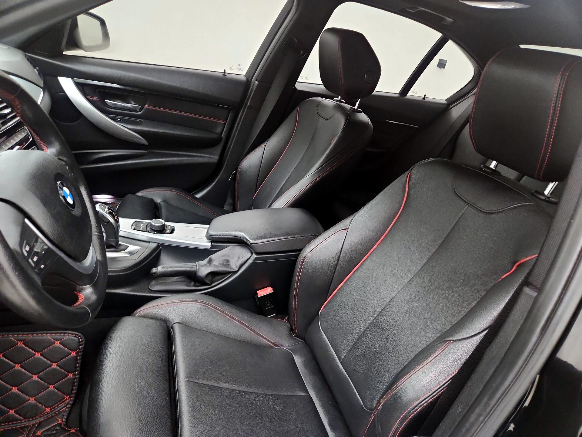 Thumbnail: 2016 BMW 3 Series - 11