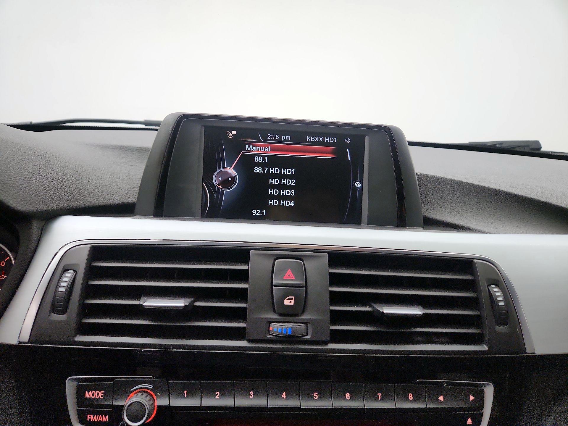 Thumbnail: 2016 BMW 3 Series - 14