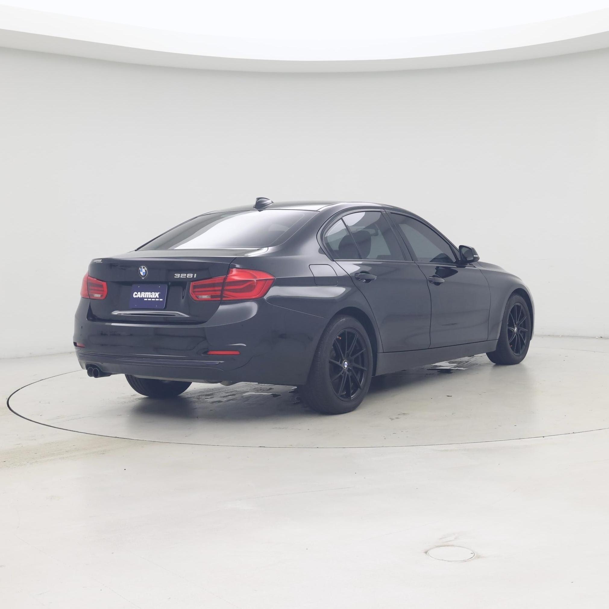 Thumbnail: 2016 BMW 3 Series - 8