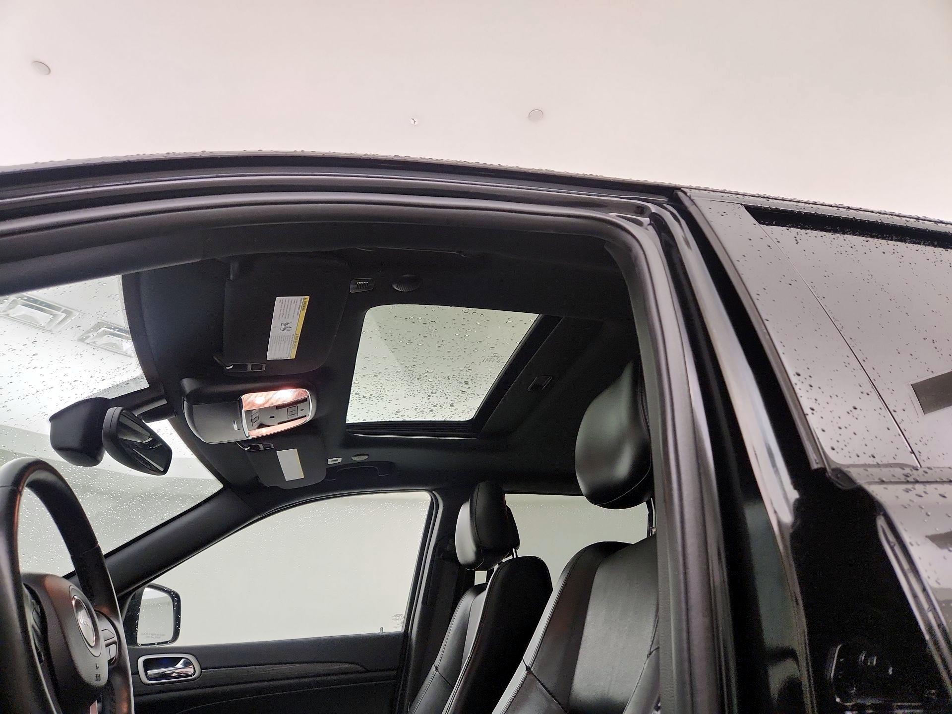 Thumbnail: 2019 Jeep Grand Cherokee - 20