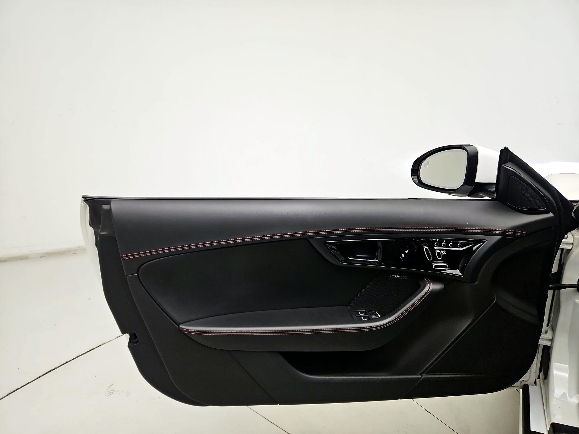 Thumbnail: 2018 Jaguar F-Type - 12