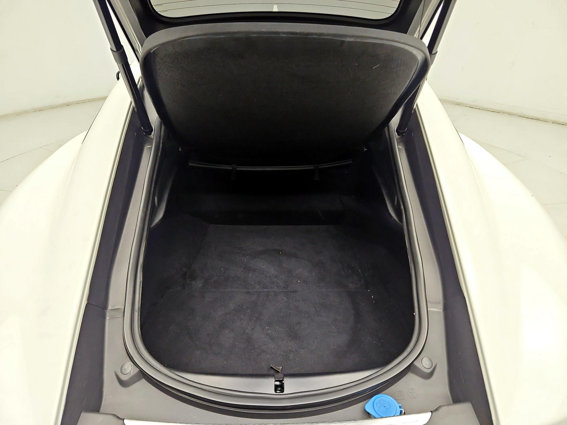 Thumbnail: 2018 Jaguar F-Type - 18