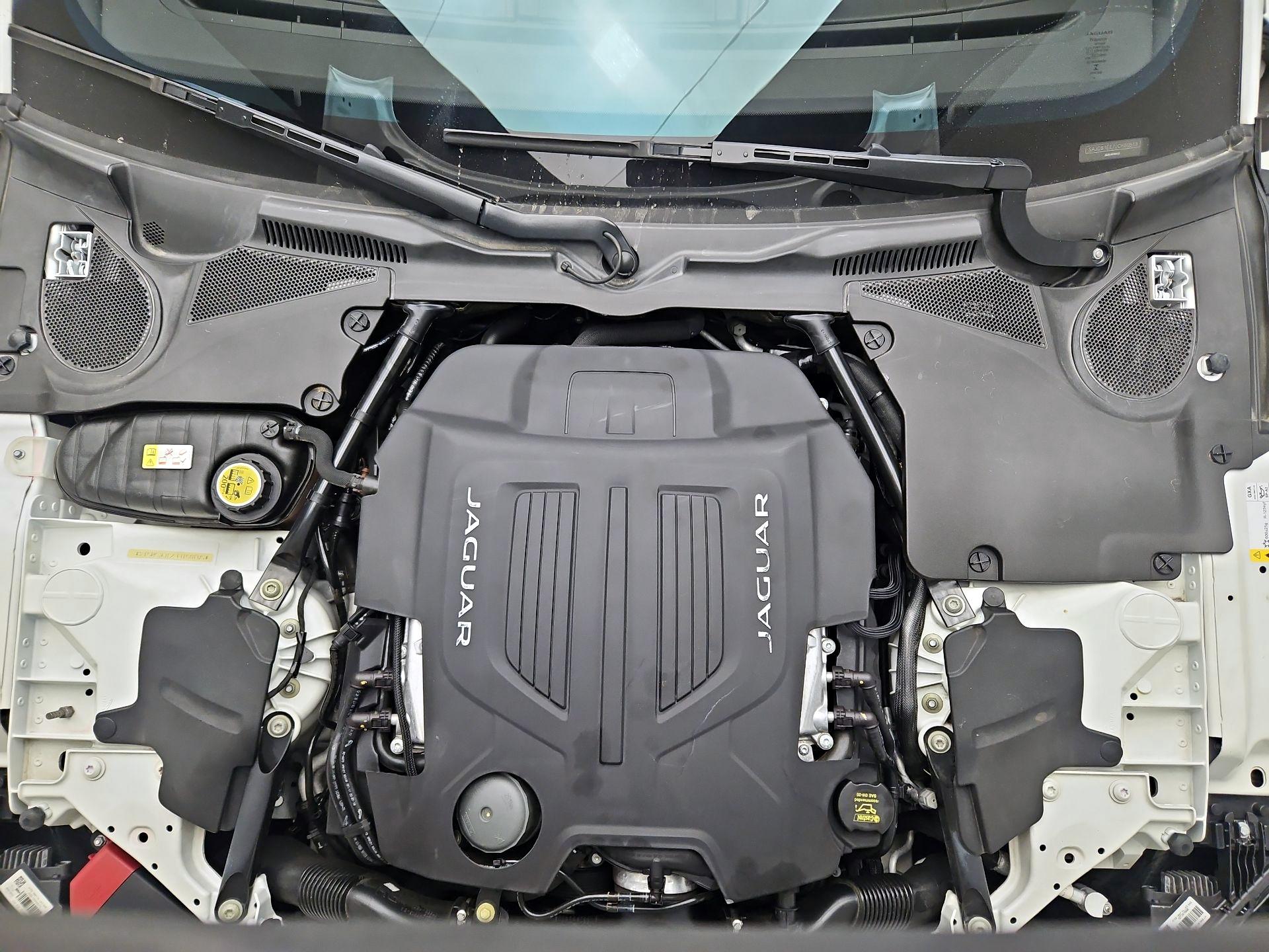 Thumbnail: 2018 Jaguar F-Type - 19