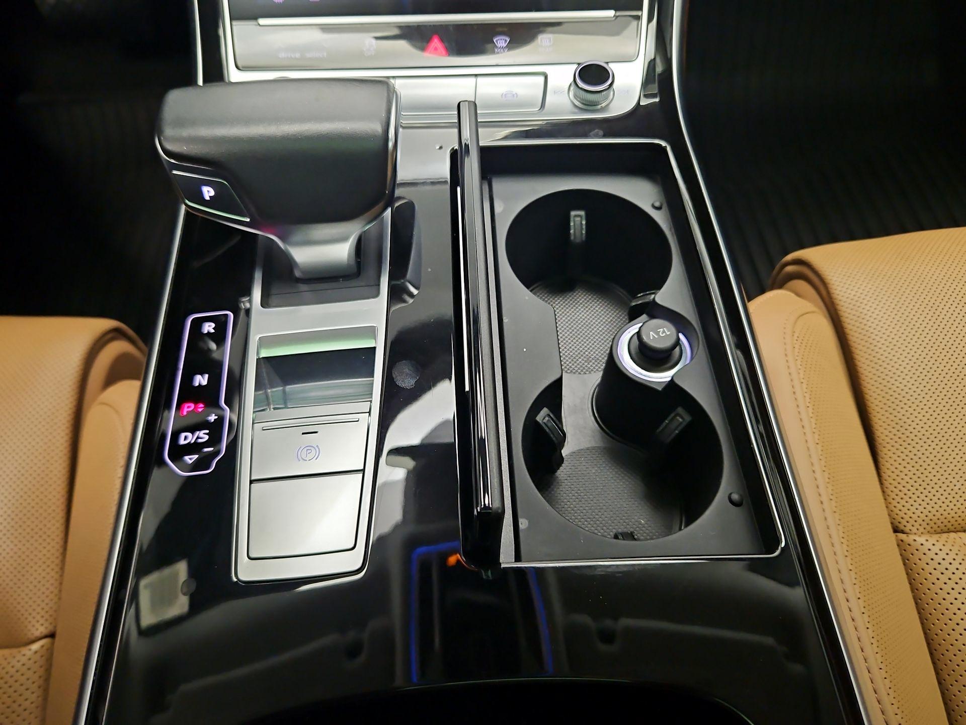 Thumbnail: 2019 Audi A8 - 18