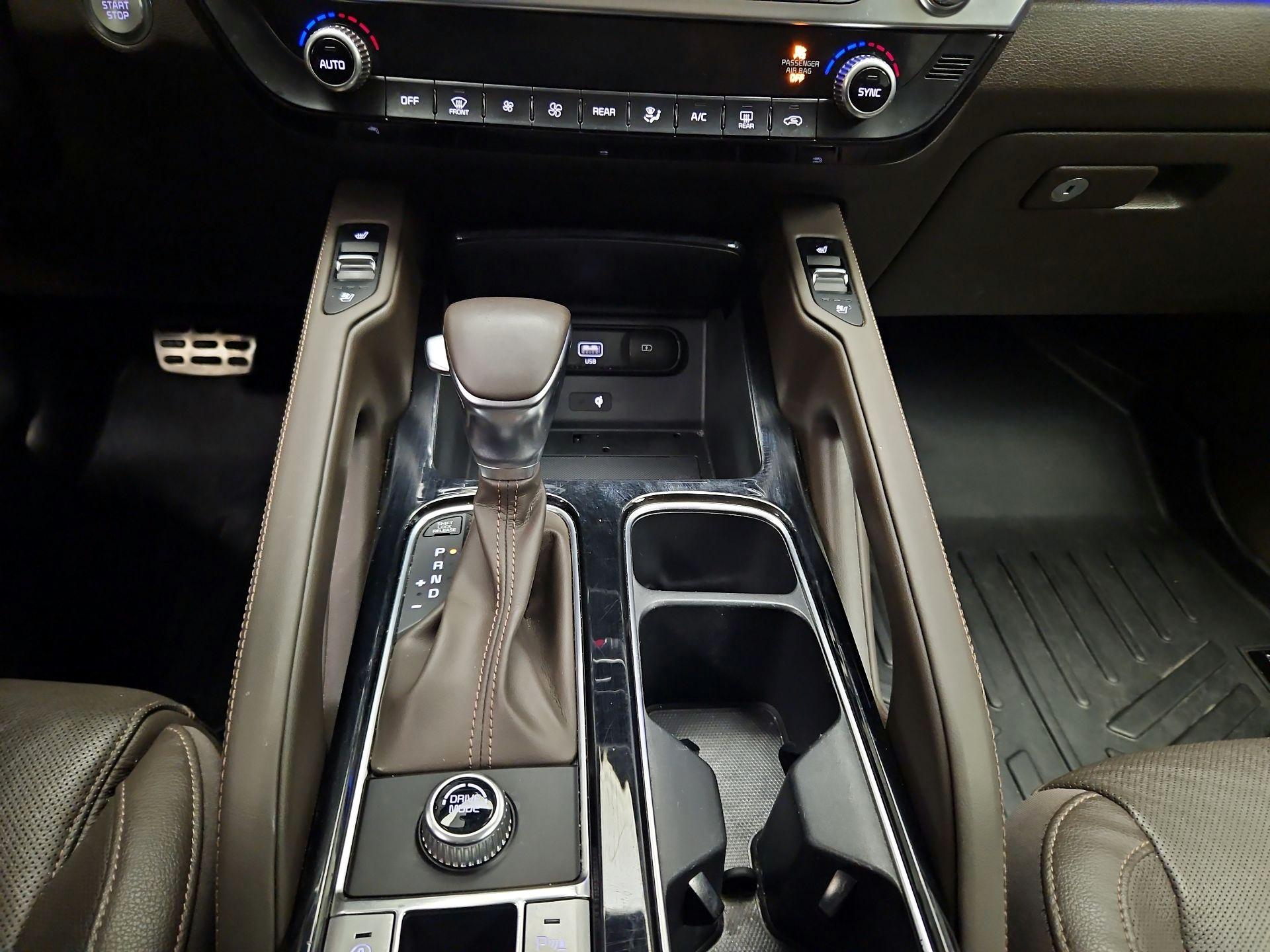 Thumbnail: 2021 Kia Telluride - 16