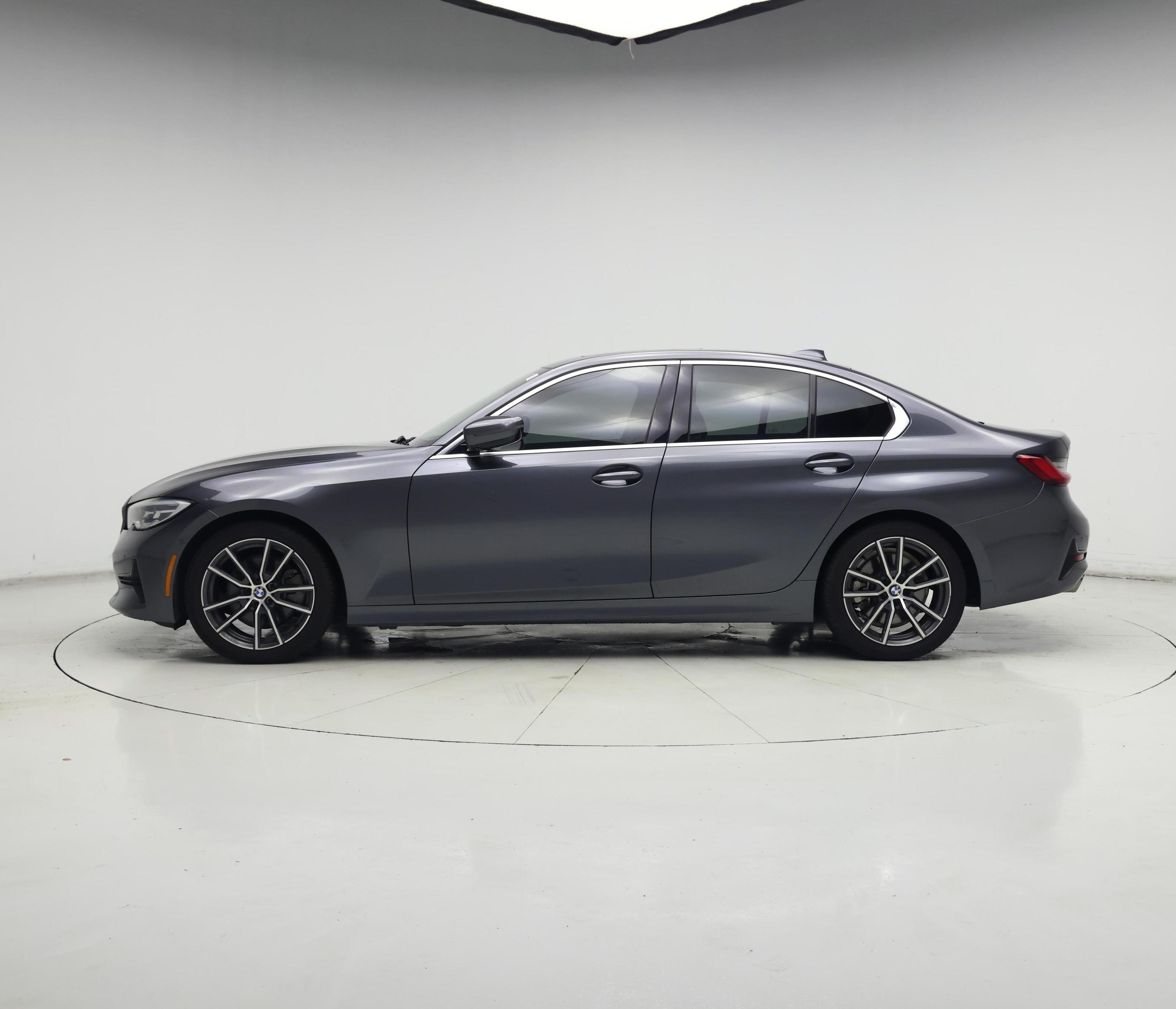 Thumbnail: 2021 BMW 3 Series - 3