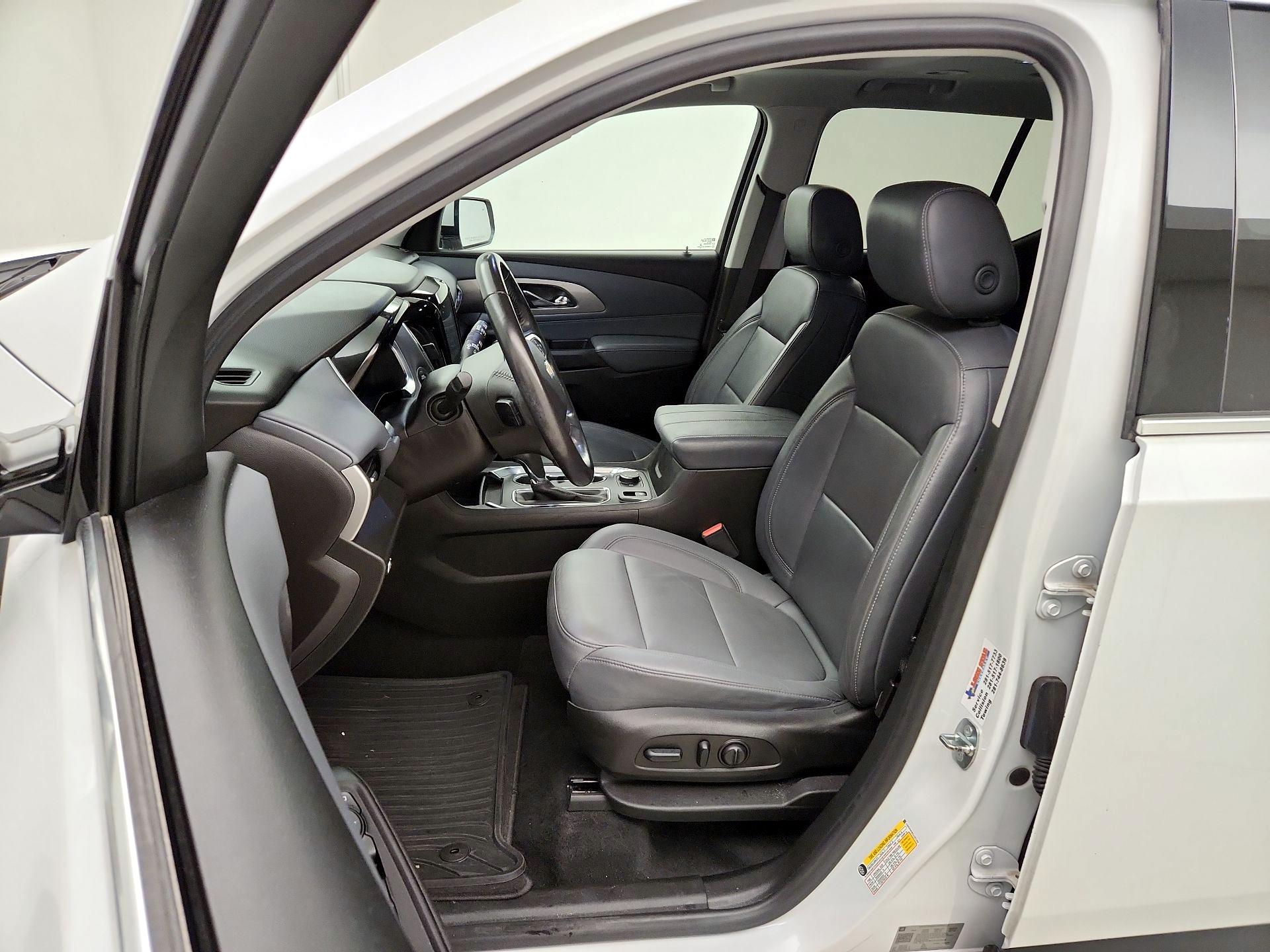 Thumbnail: 2018 Chevrolet Traverse - 11