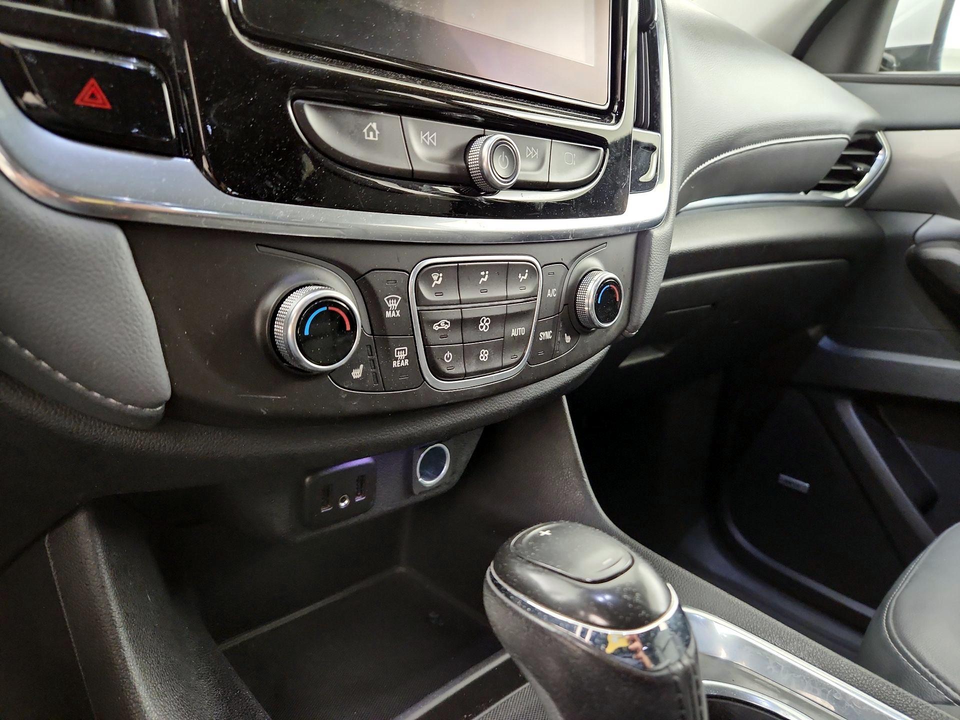 Thumbnail: 2018 Chevrolet Traverse - 14