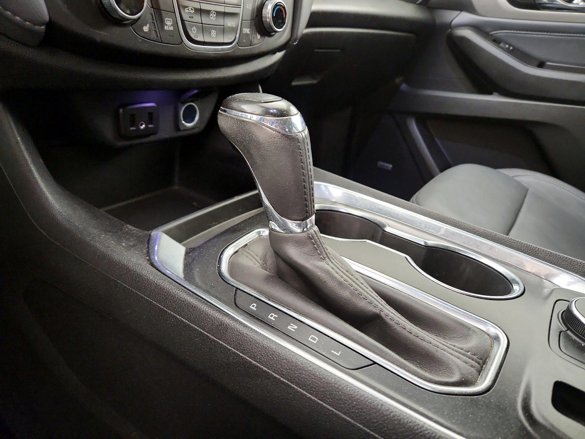 Thumbnail: 2018 Chevrolet Traverse - 15