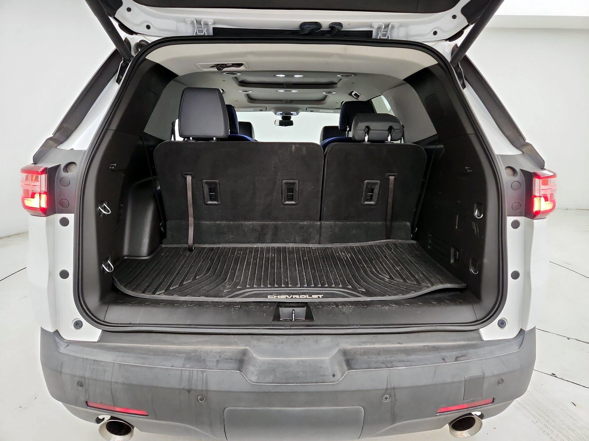 Thumbnail: 2018 Chevrolet Traverse - 16