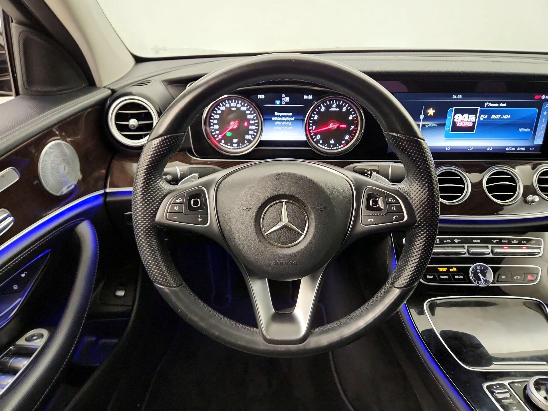 Thumbnail: 2017 Mercedes-Benz E-Class - 10