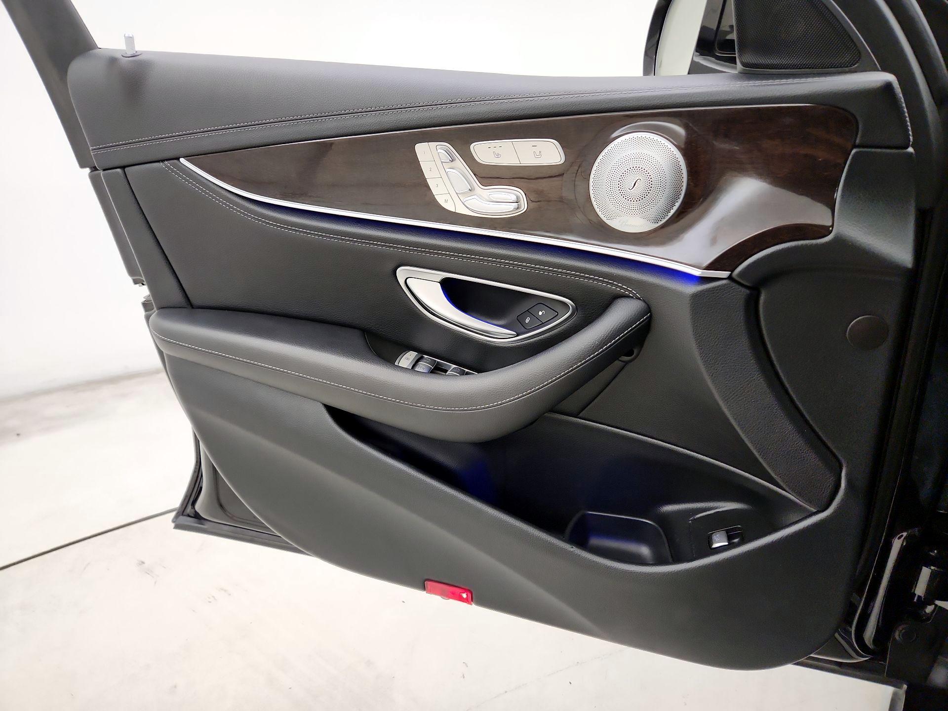 Thumbnail: 2017 Mercedes-Benz E-Class - 12